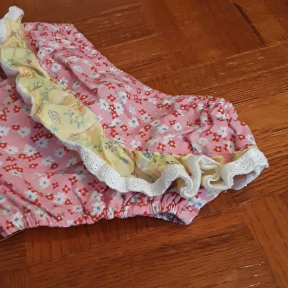 🛎3/$15 Floral & ruffled baby bloomers - Picture 3 of 5
